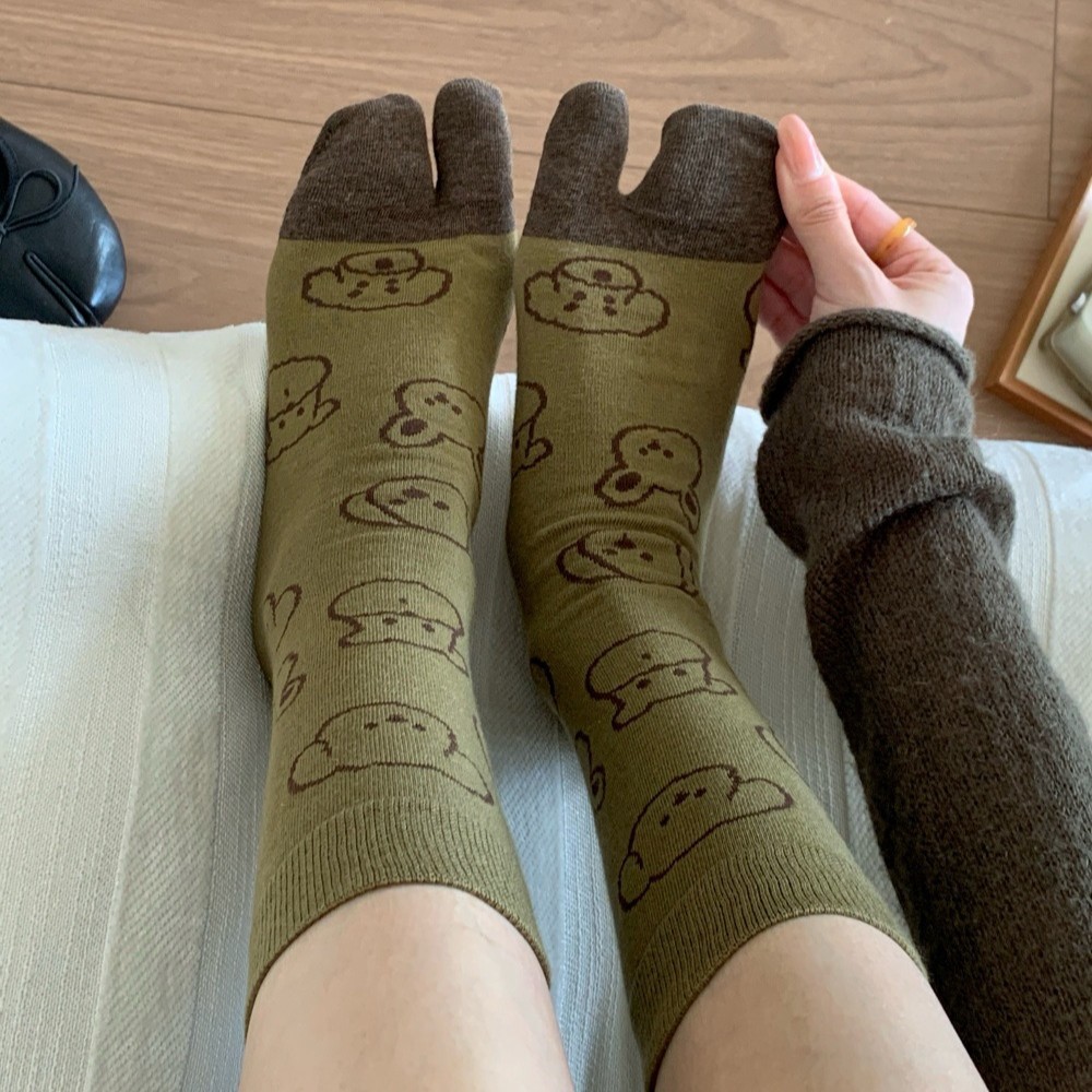개 그림 일러스트레이션 타비 스플릿 토 심리스 토 미드 - Toe Sock Split 리뷰 및 가격